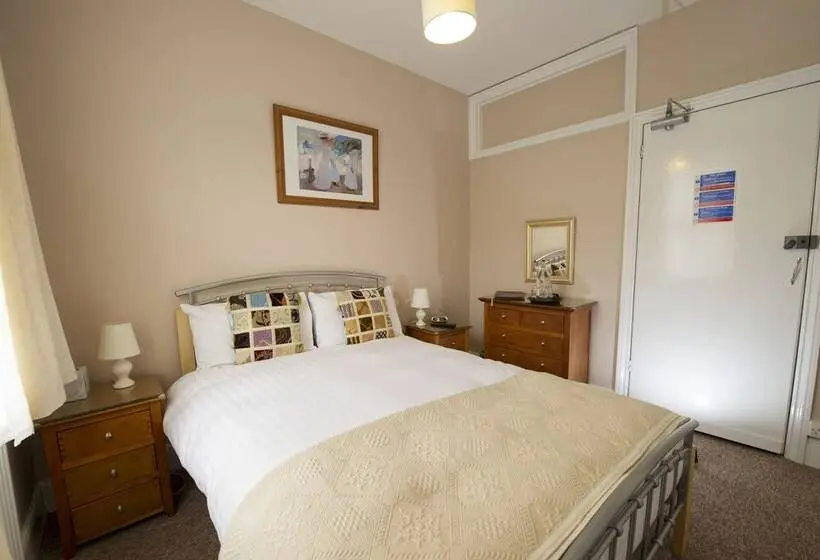 Standard Yhden Hengen Huone, The Clifton