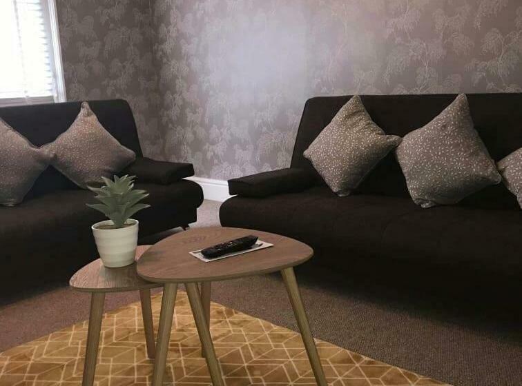 Студия Стандарт, The Hand