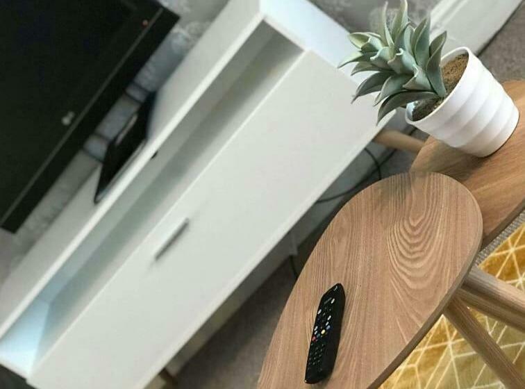 Студия Стандарт, The Hand