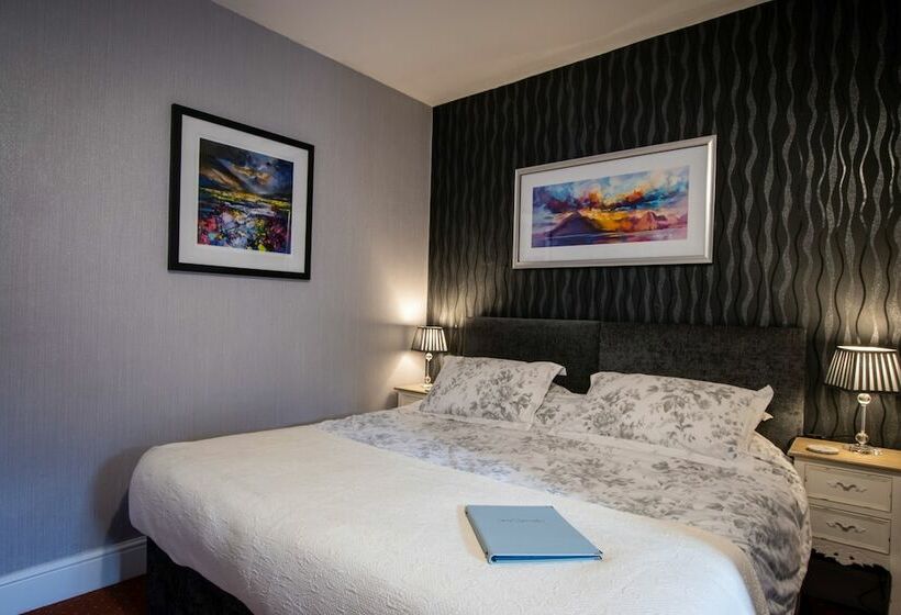 غرفة قياسية, The Howard Arms