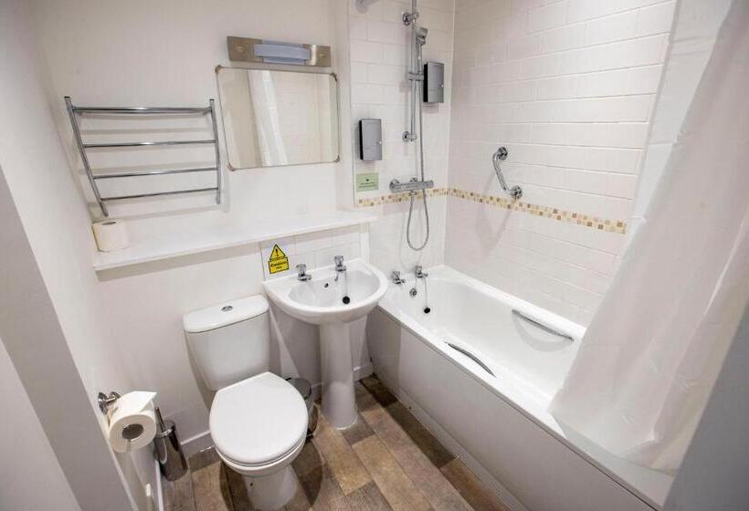 家庭套房, The Waverley