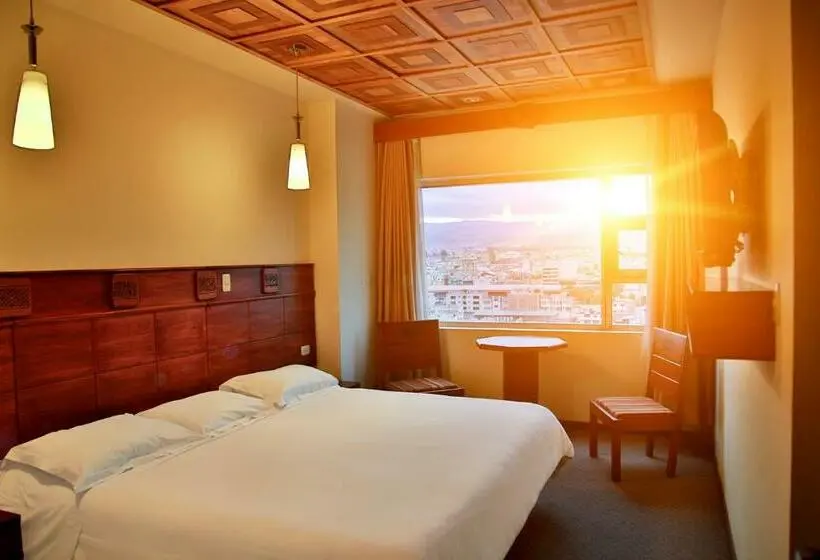 Standardzimmer Bergblick, Zeus
