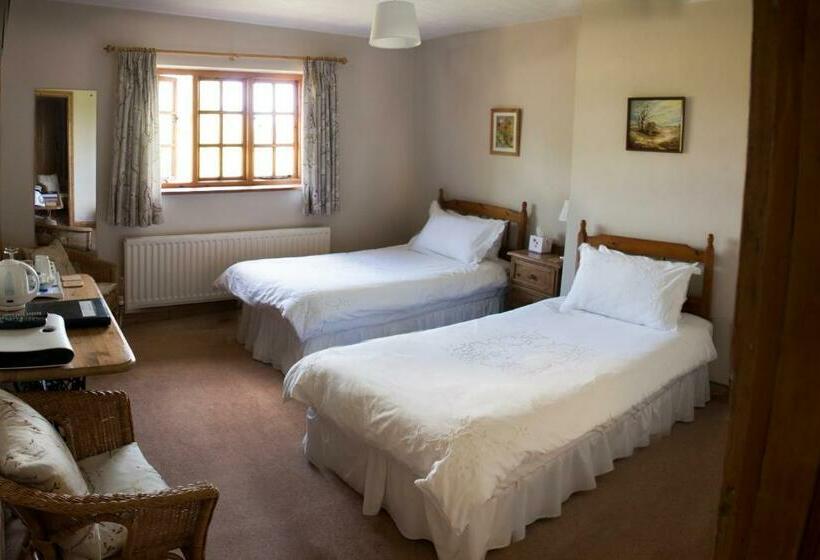 キングサイズベッドのスタンダードルーム, Larkrise Cottage Bed And Breakfast