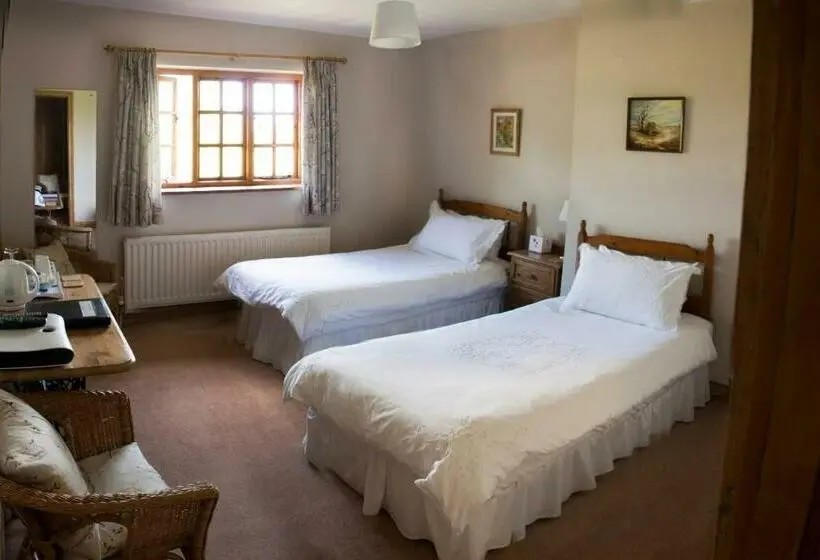キングサイズベッドのスタンダードルーム, Larkrise Cottage Bed And Breakfast
