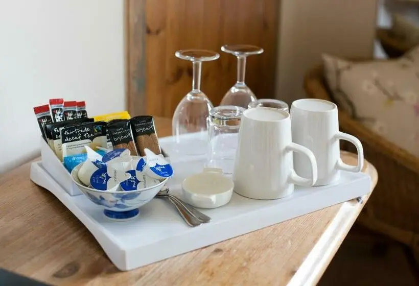 キングサイズベッドのスタンダードルーム, Larkrise Cottage Bed And Breakfast
