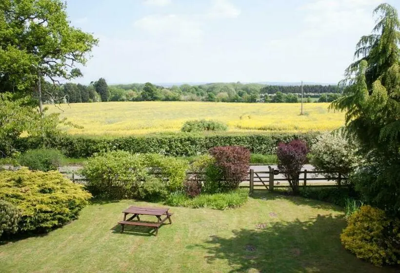 キングサイズベッドのスタンダードルーム, Larkrise Cottage Bed And Breakfast