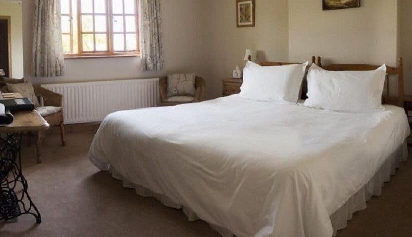 キングサイズベッドのスタンダードルーム, Larkrise Cottage Bed And Breakfast