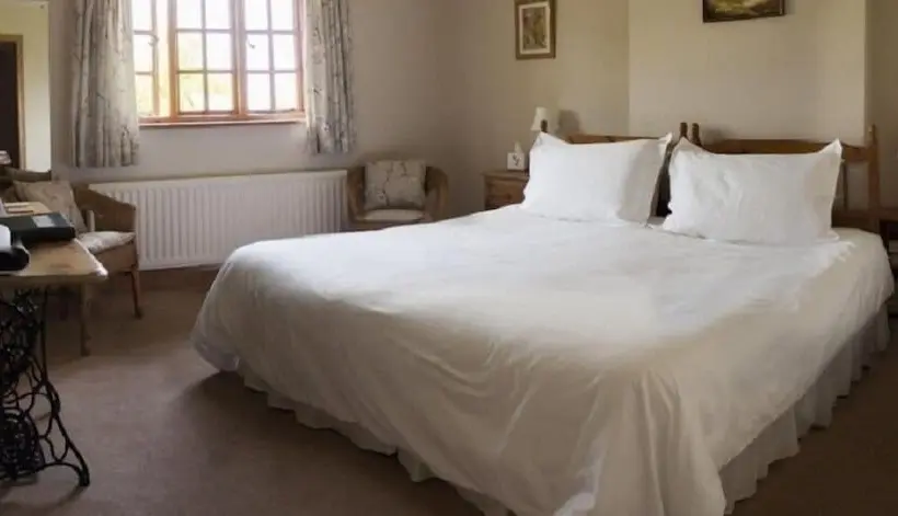キングサイズベッドのスタンダードルーム, Larkrise Cottage Bed And Breakfast