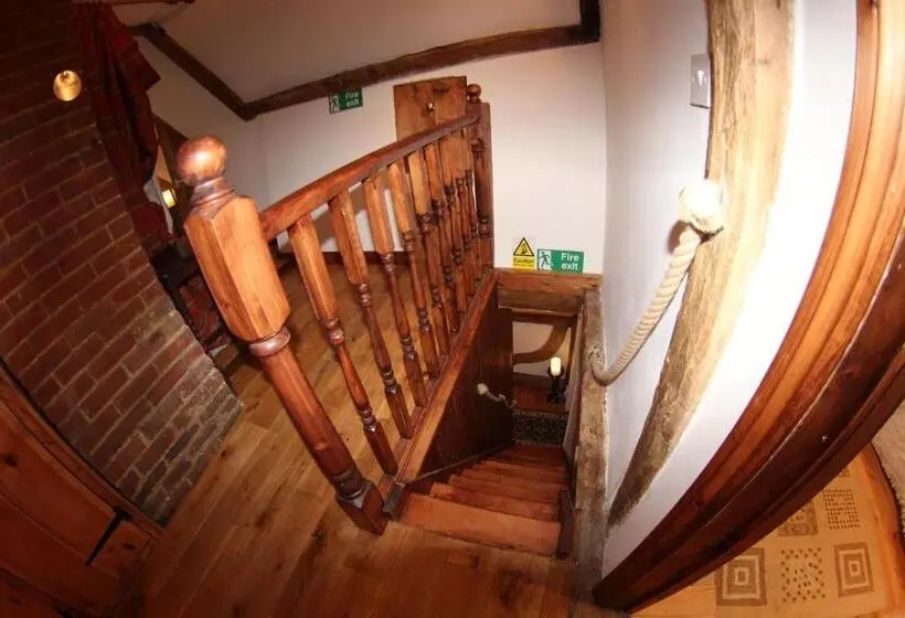 屋根裏部屋風スタンダードルーム, Molland Manor House Bed & Breakfast