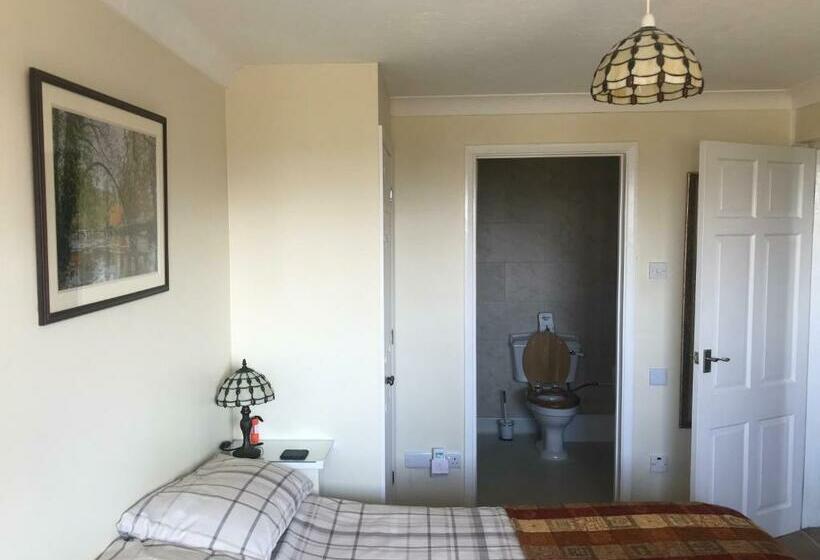 Люкс, Stoke House Bed And Breakfast