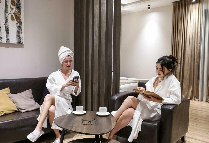 سوییت, Tskaltubo Hotel Prometheus