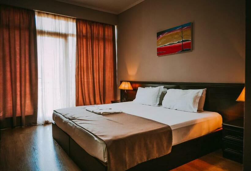 اتاق استاندارد یک نفره, Tskaltubo Hotel Prometheus