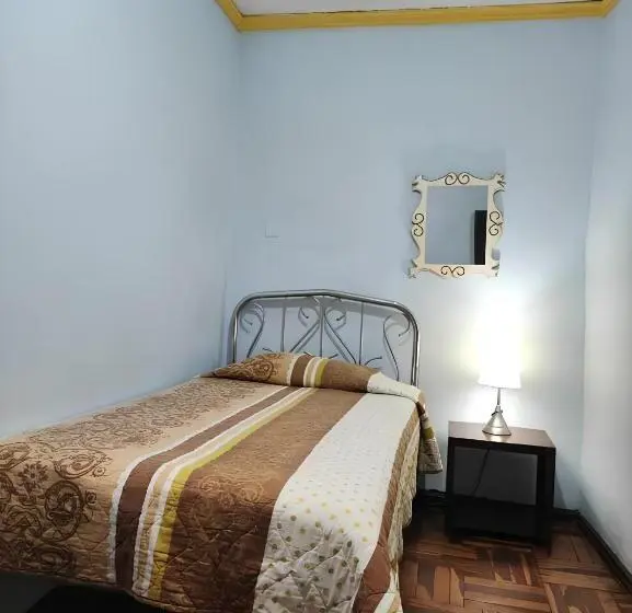 Standard Yhden Hengen Huone Jaettu Kylpyhuone, Hostal Juana De Arco