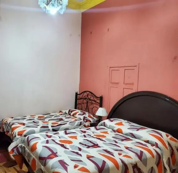 Standard Kolmen Hengen Huone, Hostal Juana De Arco