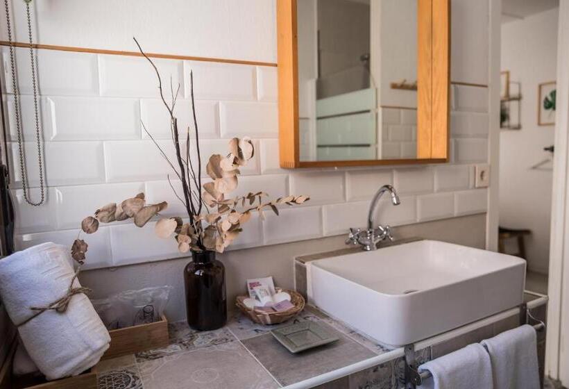 اتاق استاندارد با بالکن, Rooms Vita