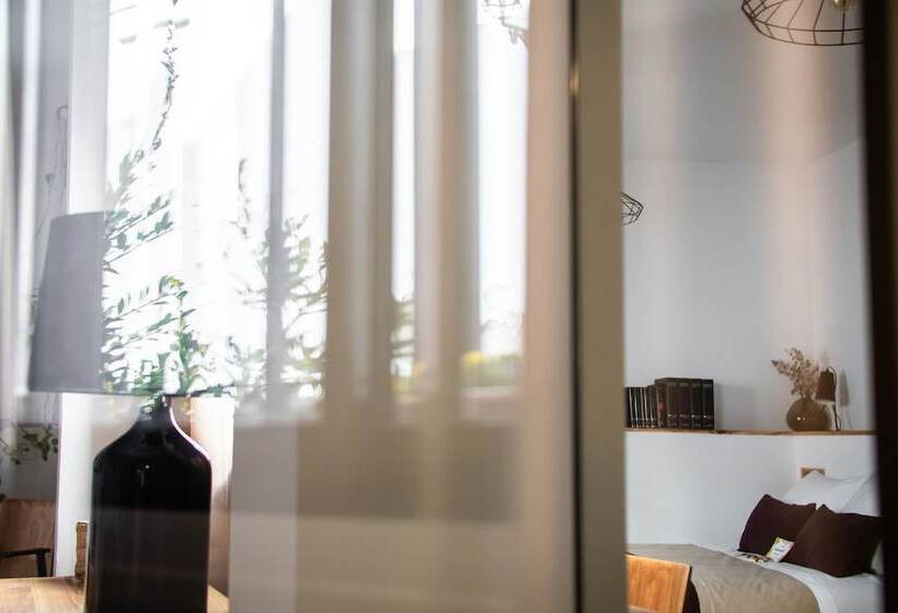 اتاق لوکس, Rooms Vita