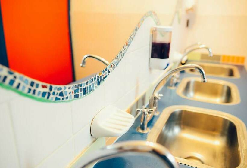 חדר סטנדרט חדר אמבטיה משותף, Hostel Yakush