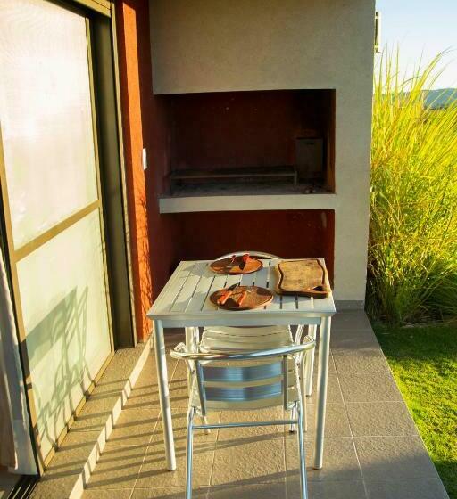 سوییت با چشم‌انداز استخر, Colinas De Nono