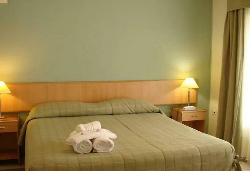 Standard Kolmen Hengen Huone, Costa Limay