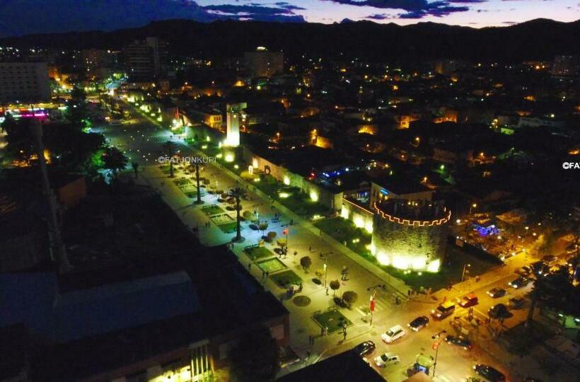 스탠다드 발코니 룸, Guri