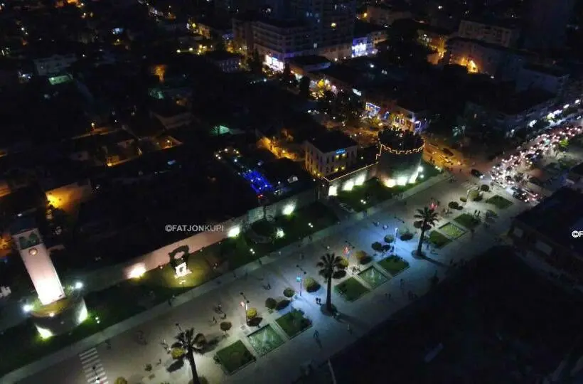 اتاق استاندارد با بالکن, Guri