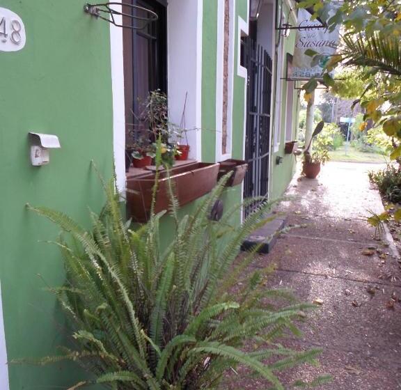 غرفة عائلية, La Casona De Susana