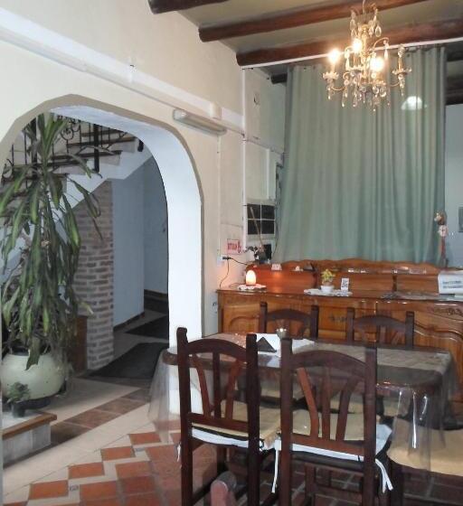 غرفة عائلية, La Casona De Susana