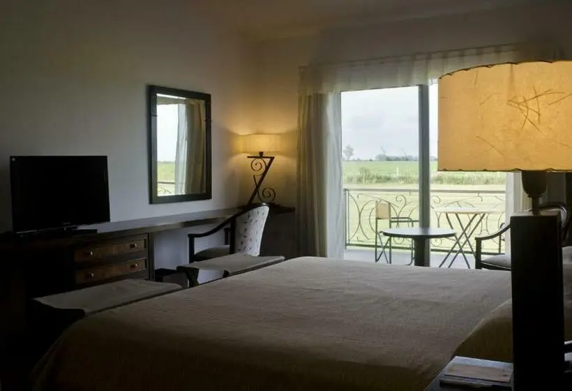 スイート, Nawan Resort Serrano