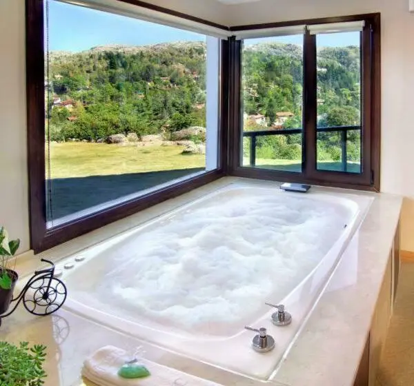スーペリアースイート, Suites De La Colina