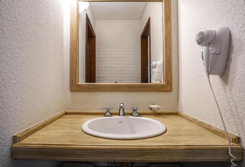 带1个卧室的豪华公寓, Valeria House Rental Suites