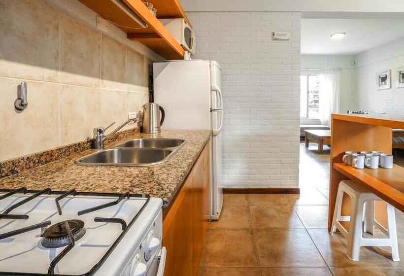 带1个卧室带泳池的公寓, Valeria House Rental Suites