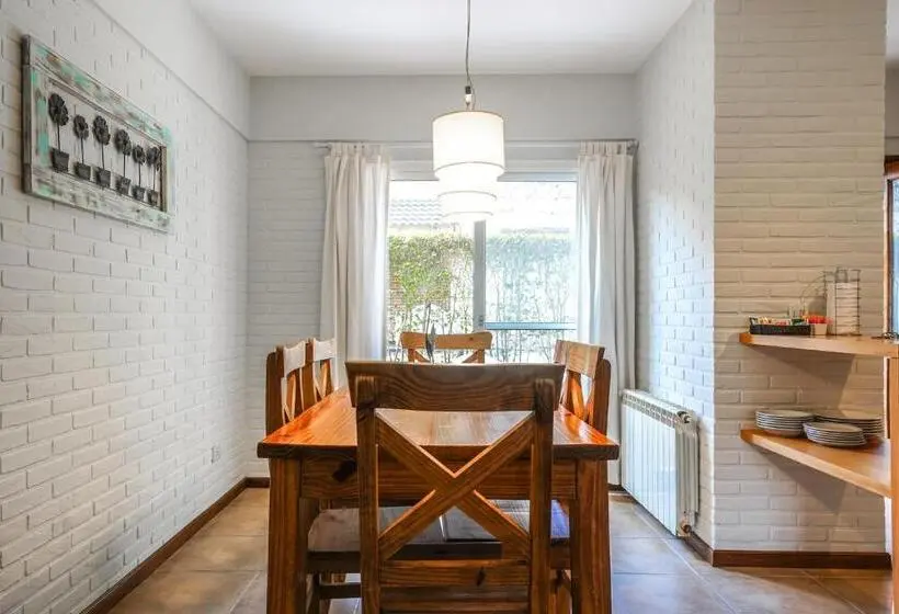 Duplex-huoneisto 1 Makuuhuone, Valeria House Rental Suites