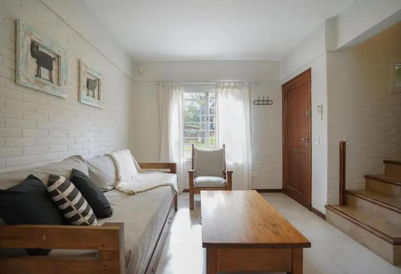 Duplex-huoneisto 1 Makuuhuone, Valeria House Rental Suites
