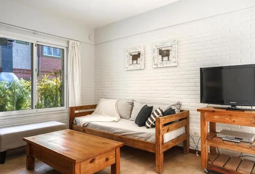 Classic Neljän Hengen Huone, Valeria House Rental Suites