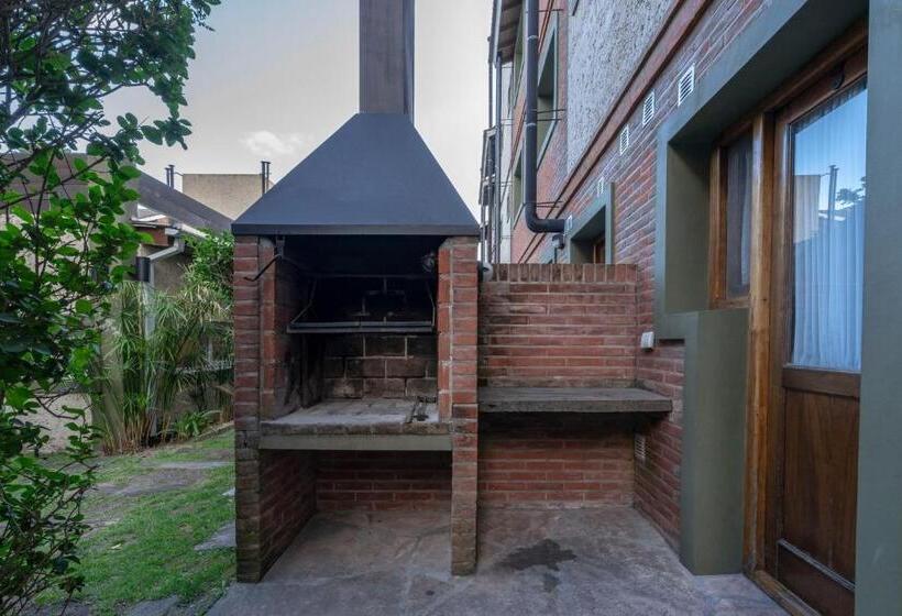 带1个卧室的豪华公寓, Valeria House Rental Suites