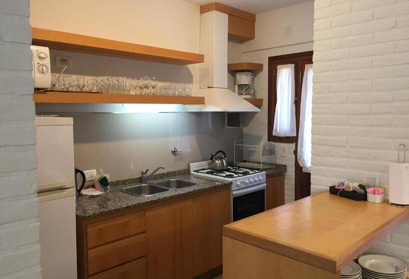 침실 1개 풀장 전망 아파트, Valeria House Rental Suites