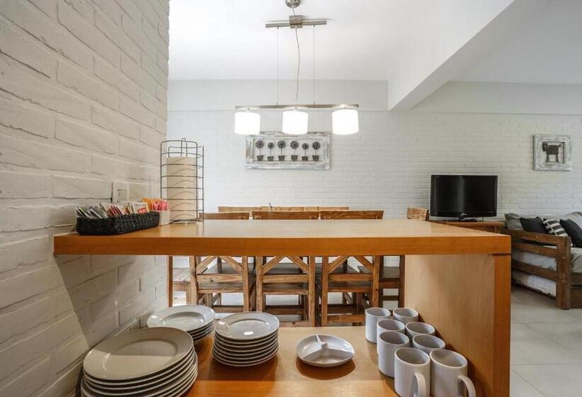 带1个卧室带泳池的公寓, Valeria House Rental Suites