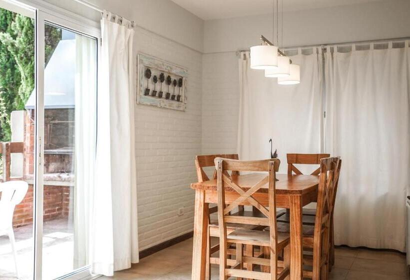 침실 1개 풀장 전망 아파트, Valeria House Rental Suites
