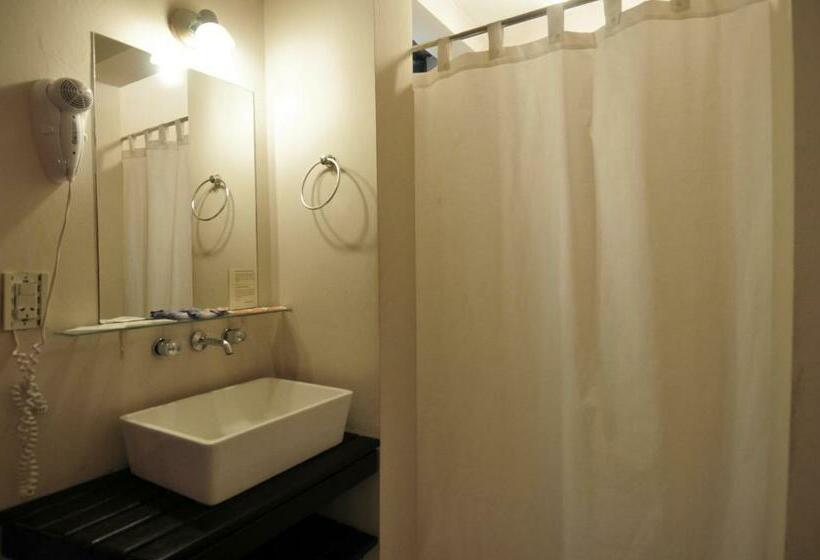 اتاق استاندارد سه نفره, Madeo Hotel & Spa