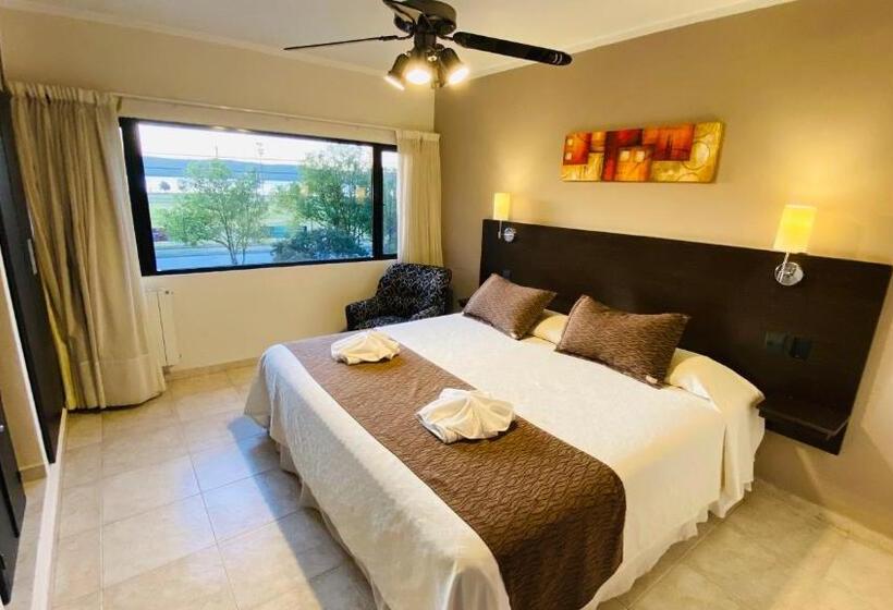 سوییت جونیور با چشم‌انداز دریاچه, Madeo Hotel & Spa