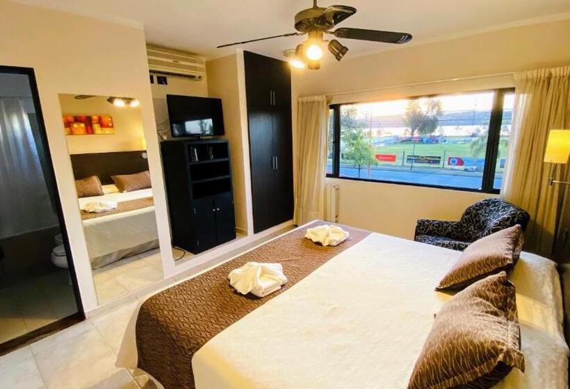 سوییت جونیور با چشم‌انداز دریاچه, Madeo Hotel & Spa