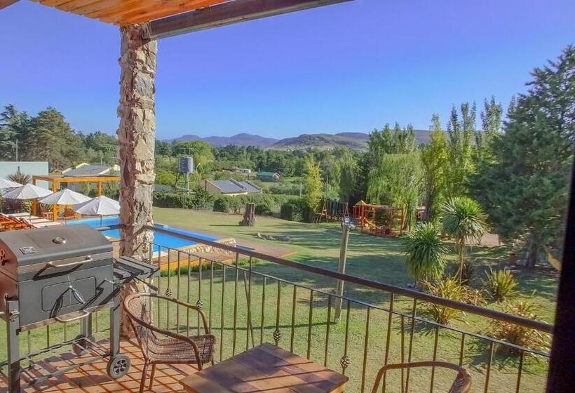 סוויטה עם ג'קוזי, Balcon Del Golf