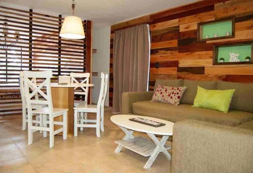 סוויטה עם ג'קוזי, Balcon Del Golf