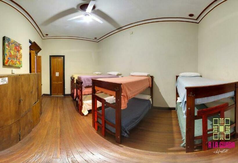 공동 객실, A La Gurda Hostel