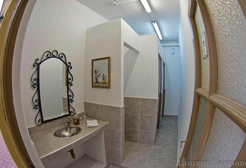 带共用浴室的标准房间, A La Gurda Hostel