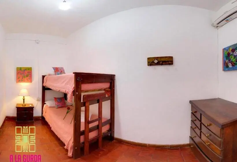 Standard-huone Jaettu Kylpyhuone, A La Gurda Hostel