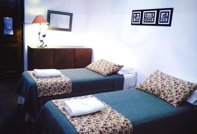 Standard room with outdoor bath, A La Gurda Hostel