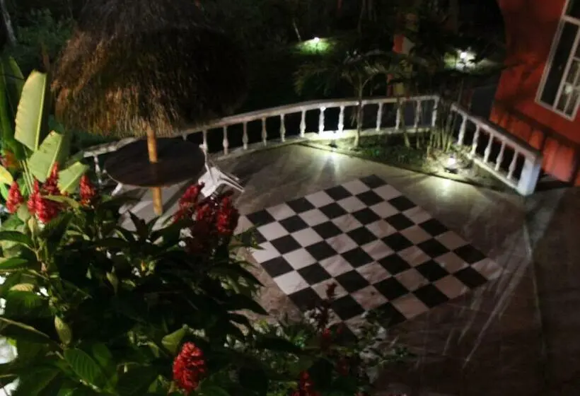 Standard Kolmen Hengen Huone, Hostal Tena ñaui
