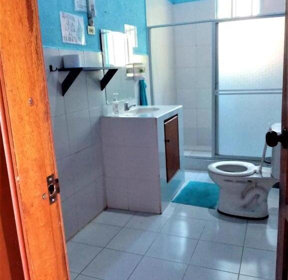 스탠다드 트리플 룸, Hostal Tena ñaui