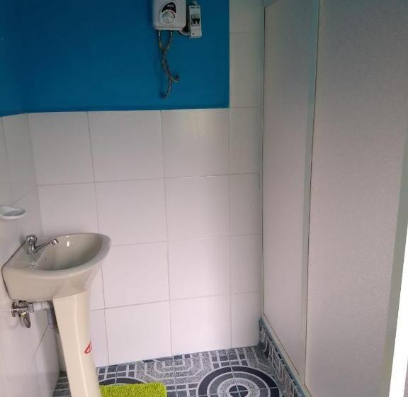 컴포트 트리플 룸, Hostal Tena ñaui